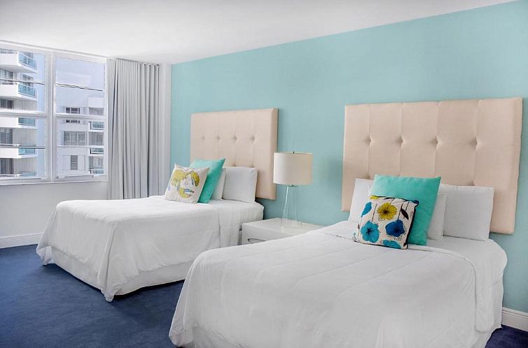 Seacoast Suites on Miami Beach