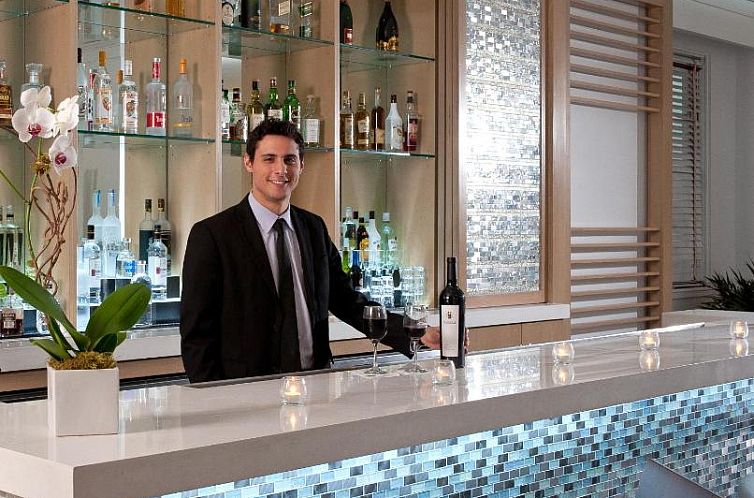 Marseilles Beachfront Hotel