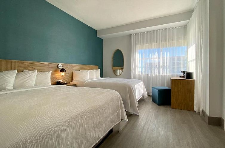 Marseilles Beachfront Hotel
