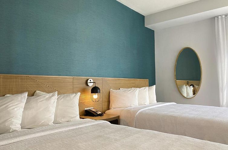 Marseilles Beachfront Hotel