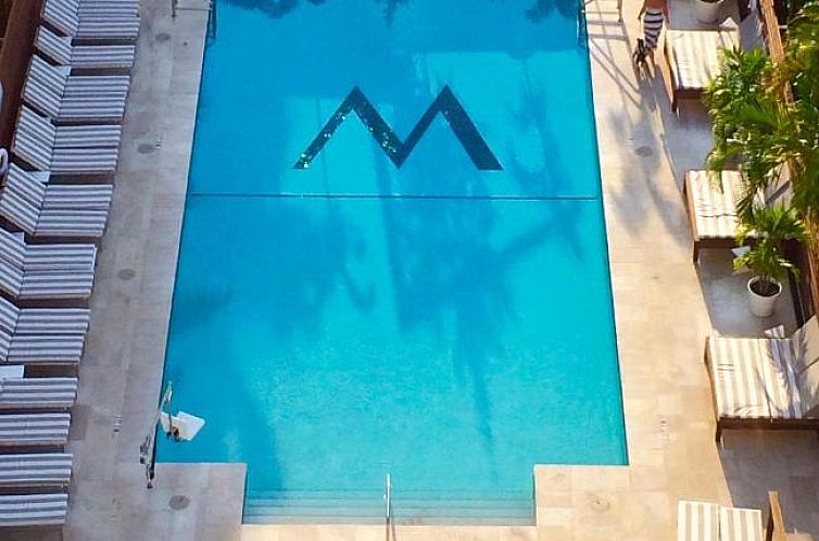 Marseilles Beachfront Hotel