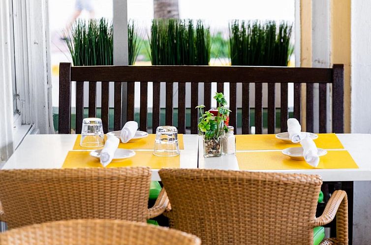 Majestic Hotel South Beach