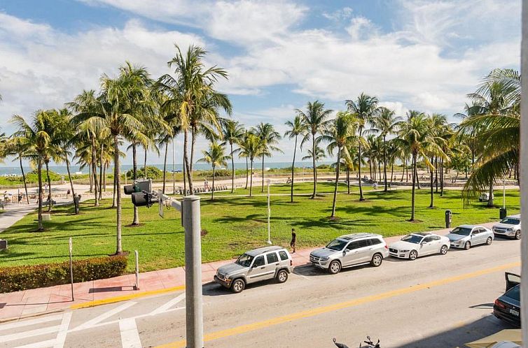 Majestic Hotel South Beach