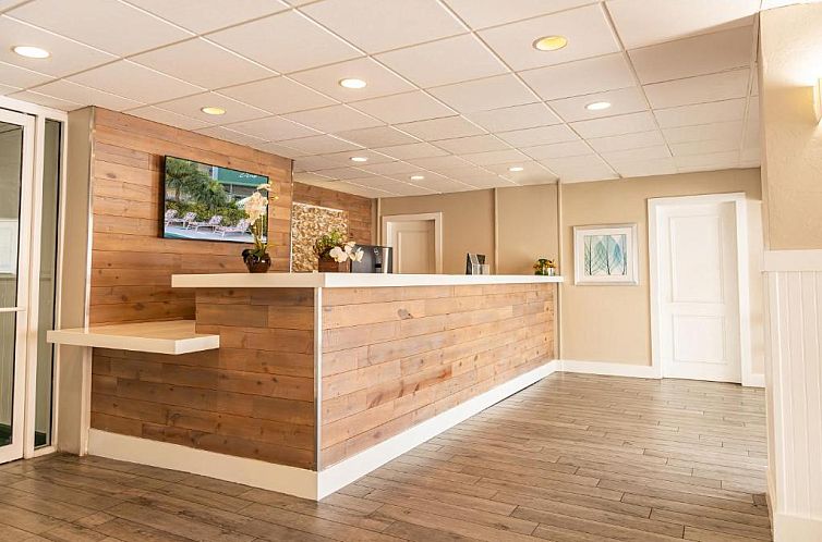 Best Western On The Bay Inn & Marina