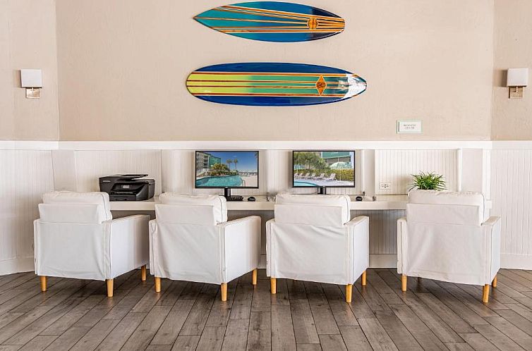 Best Western On The Bay Inn & Marina