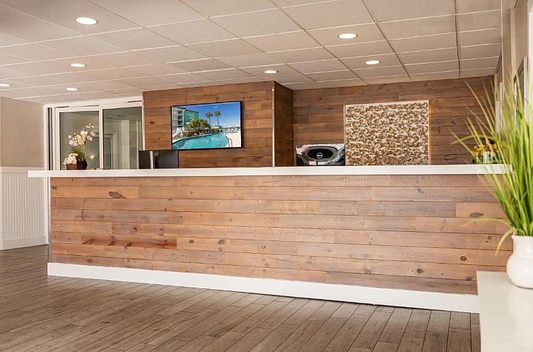 Best Western On The Bay Inn & Marina