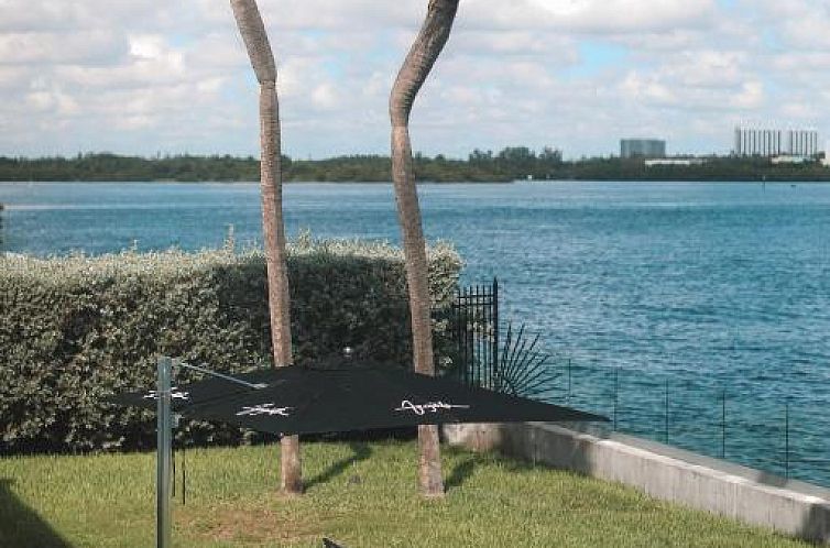 Beach Haus Bal Harbour