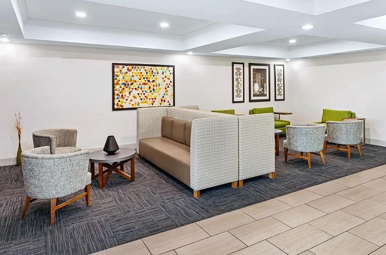 Holiday Inn Express Hotel & Suites Chicago South Lansing, an