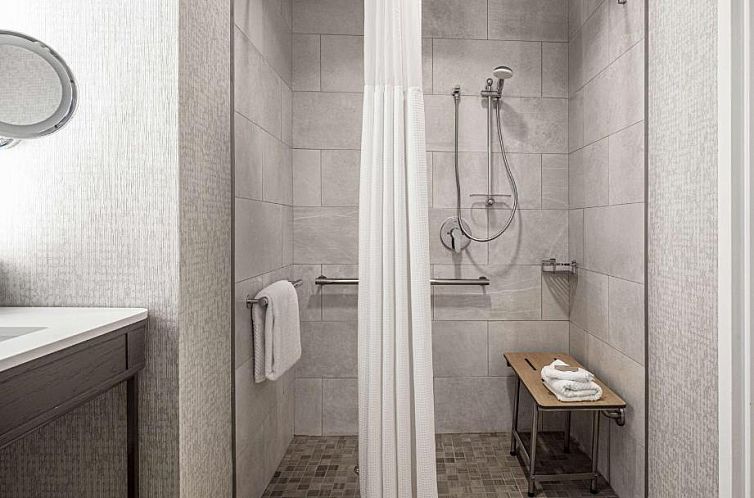 Hilton Austin Airport