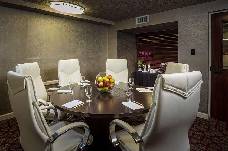 DoubleTree by Hilton Austin Northwest - Arboretum