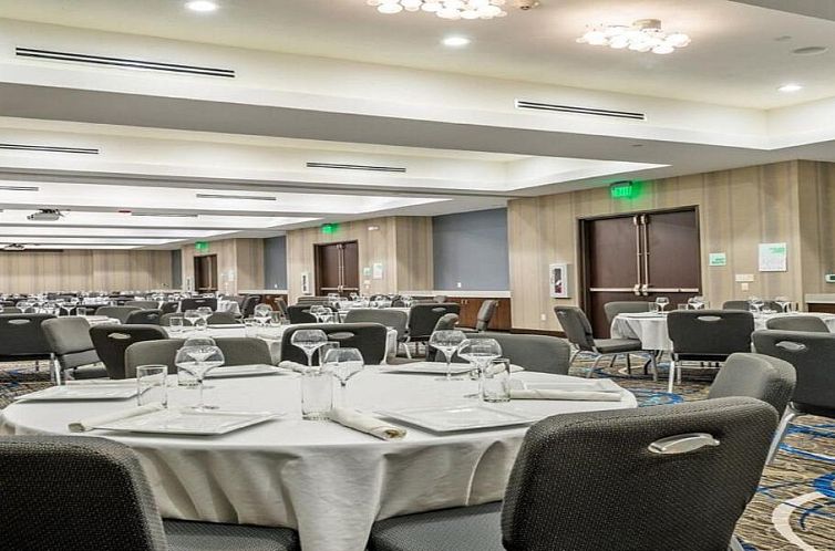 Holiday Inn Austin Airport, an IHG Hotel