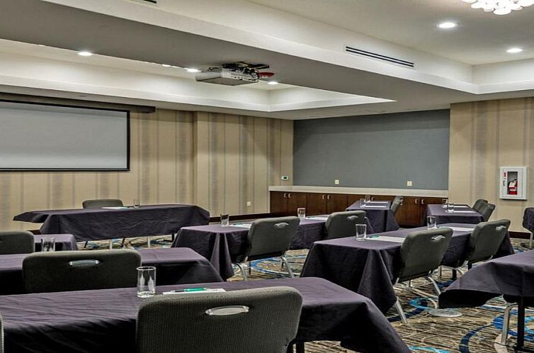 Holiday Inn Austin Airport, an IHG Hotel