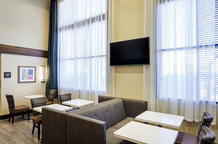 Hampton Inn & Suites Las Vegas-Red Rock/Summerlin