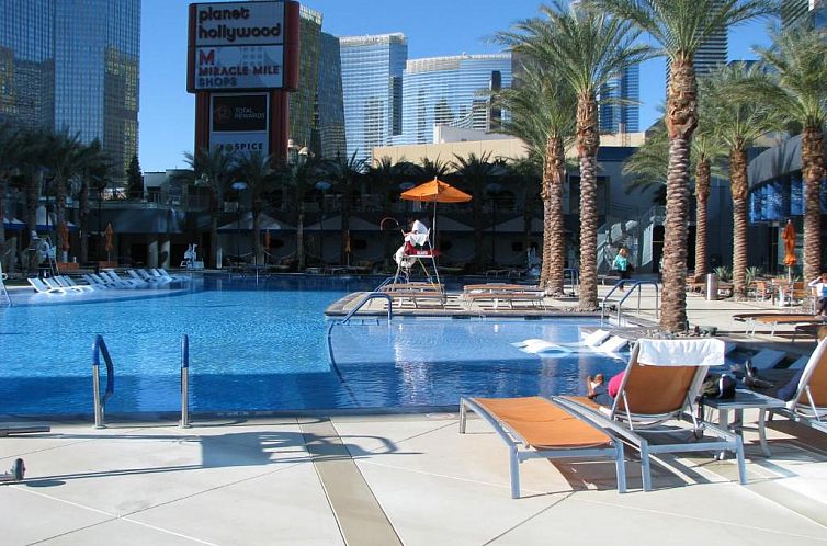 Suites at Elara Las Vegas Strip-No Resort Fees