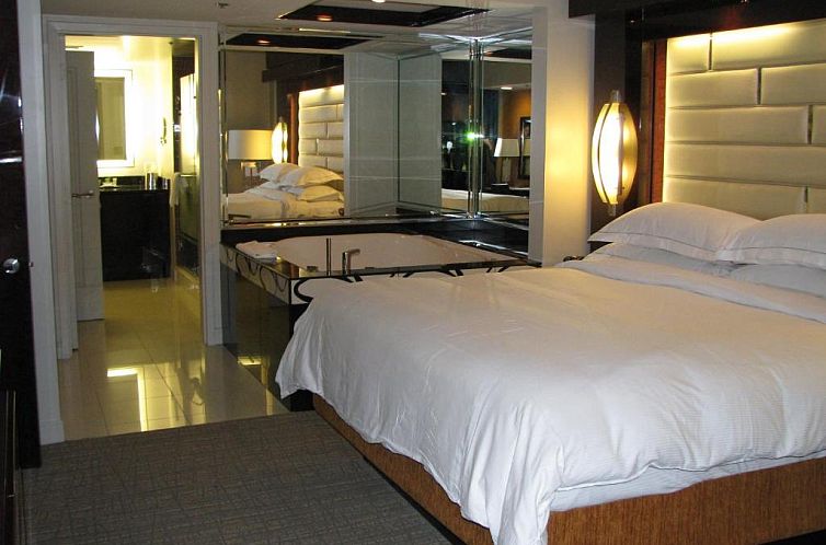 Suites at Elara Las Vegas Strip-No Resort Fees