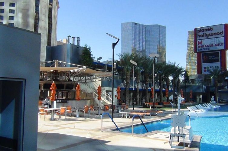 Suites at Elara Las Vegas Strip-No Resort Fees