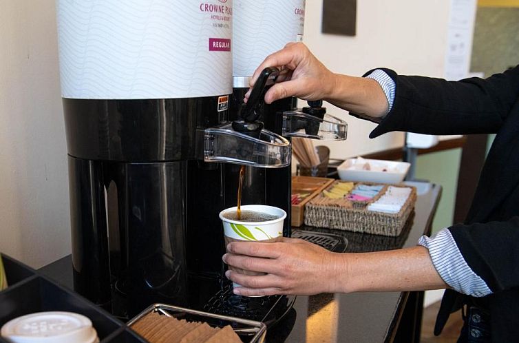 Crowne Plaza Cabana Hotel, an IHG Hotel