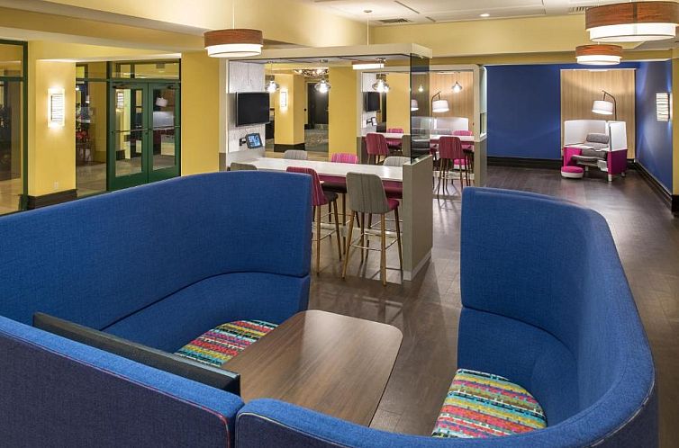Crowne Plaza Cabana Hotel, an IHG Hotel