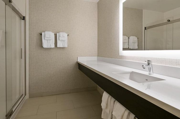 Holiday Inn Express Hotel & Suites Everett, an IHG Hotel