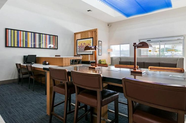 Holiday Inn Express Hotel & Suites Everett, an IHG Hotel