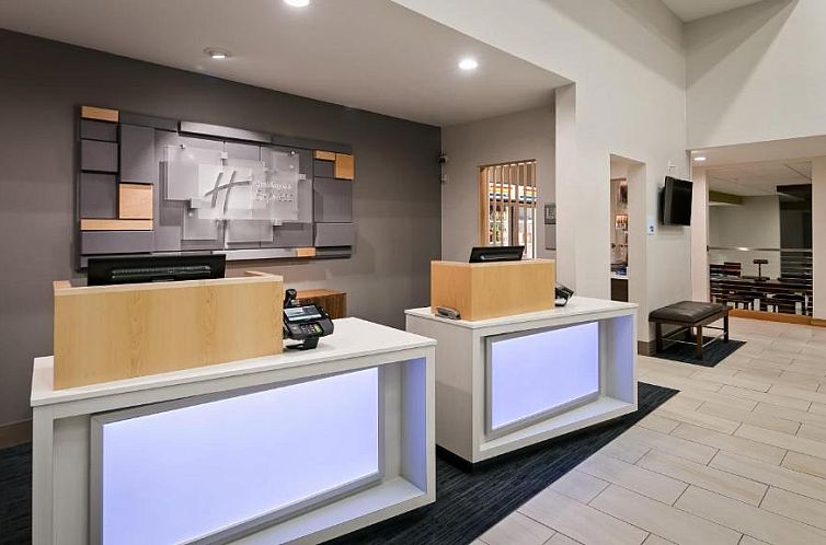 Holiday Inn Express Hotel & Suites Everett, an IHG Hotel