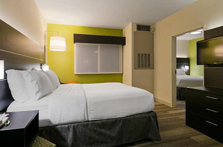 Holiday Inn Express Hotel & Suites Everett, an IHG Hotel