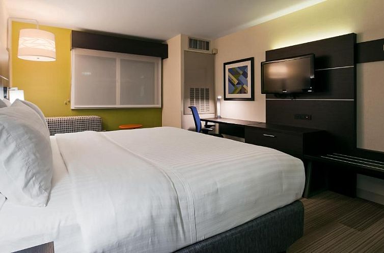 Holiday Inn Express Hotel & Suites Everett, an IHG Hotel