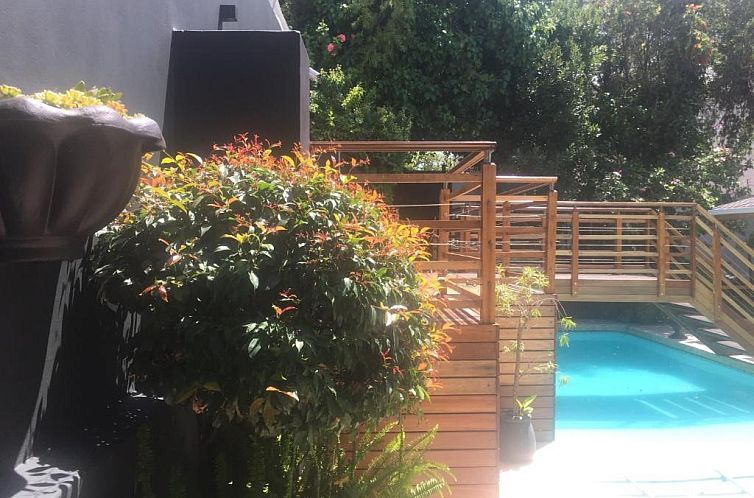 Little Scotia Urban Hotel