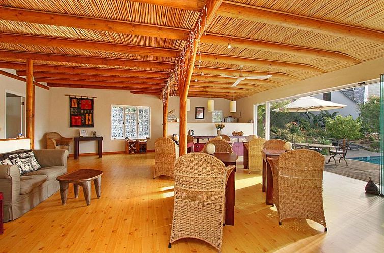 Cape Paradise Lodge and Apartments