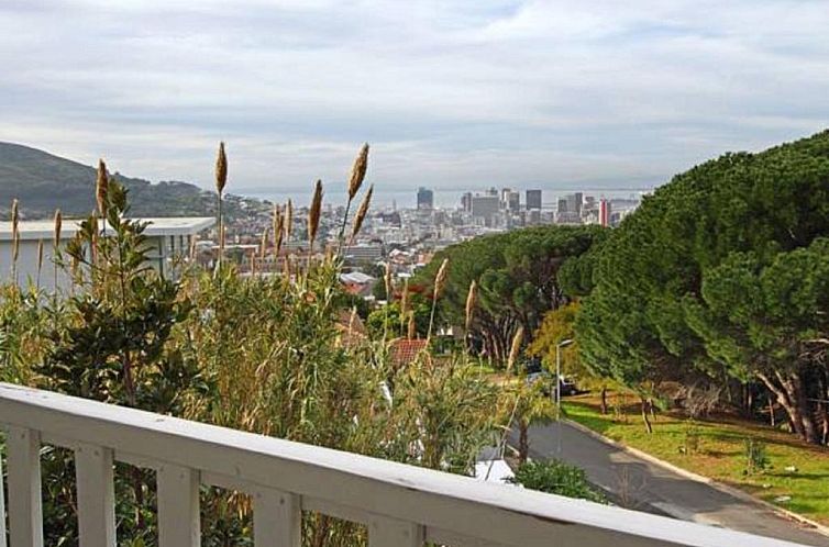 Cape Paradise Lodge and Apartments