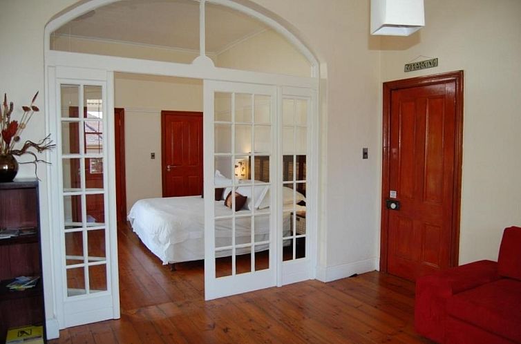 Cape Paradise Lodge and Apartments