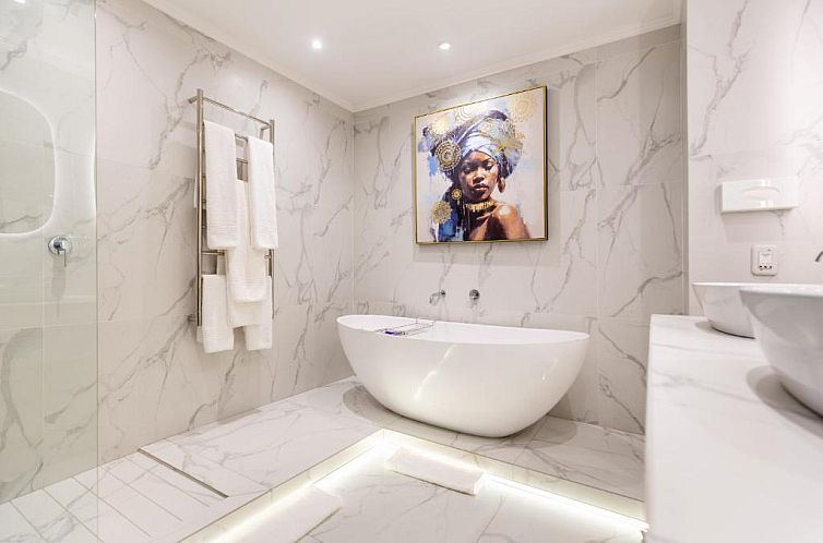 Cape Town Lodge Hotel