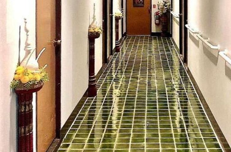 CM Night Bazaar Boutique Hotel โรงแรม ซีเ?