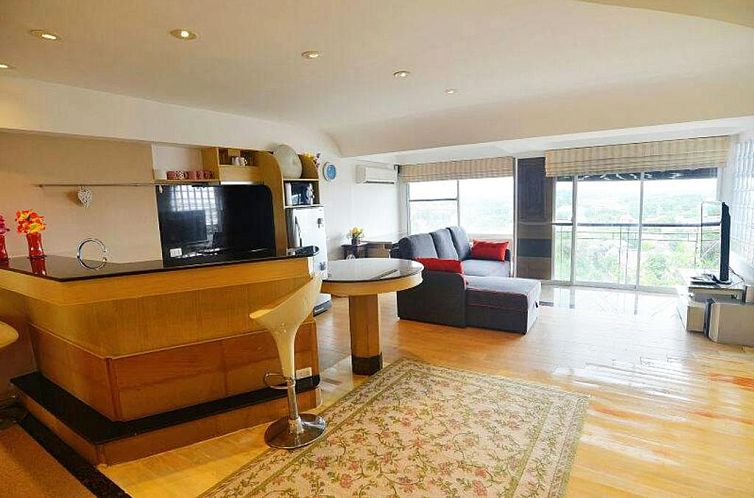 Penthouse Galare Thong Tower