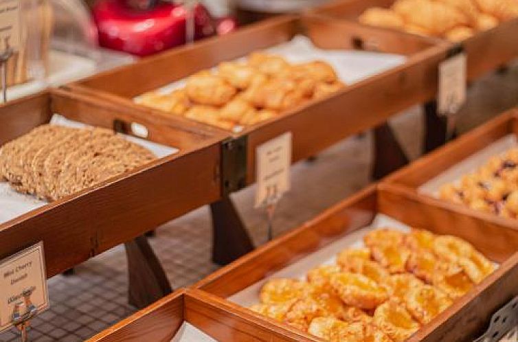 Woodlands Hotel and Resort Pattaya