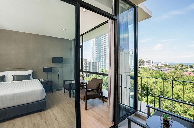 Altera Hotel and Residence by At Mind