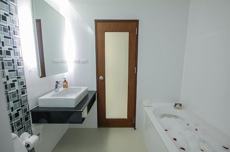 Baan Nilrath Hotel - SHA Extra Plus