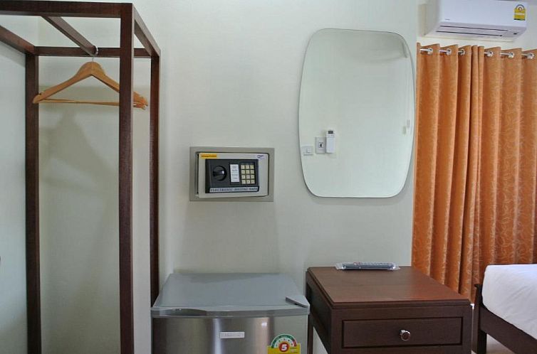 Baan Taweesuk Guest House