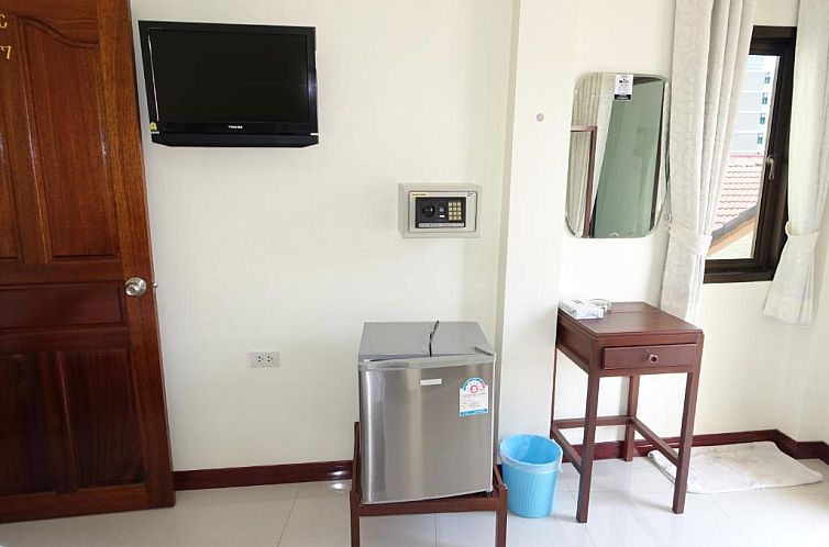 Baan Taweesuk Guest House
