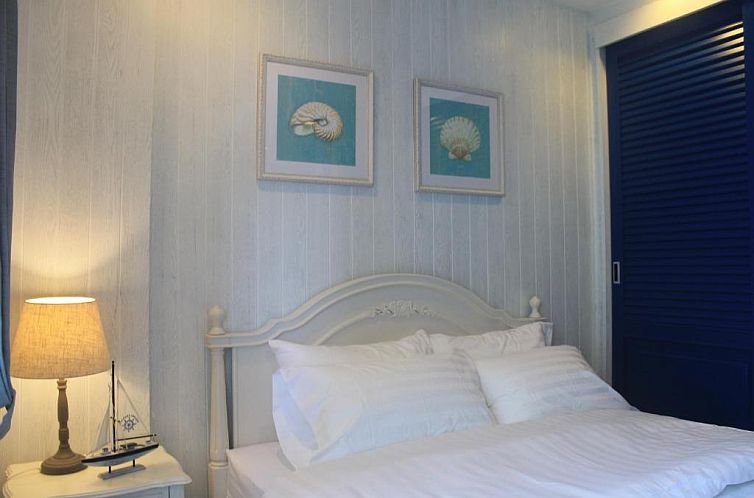 Summer Hua Hin by Vutchawat