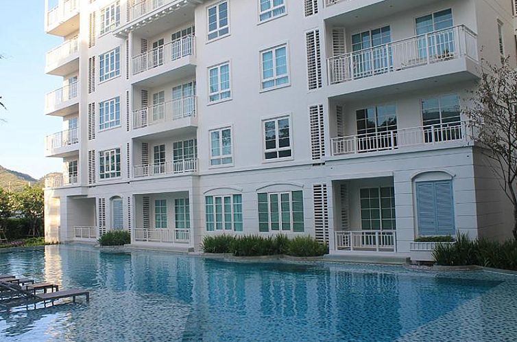 Summer Hua Hin by Vutchawat