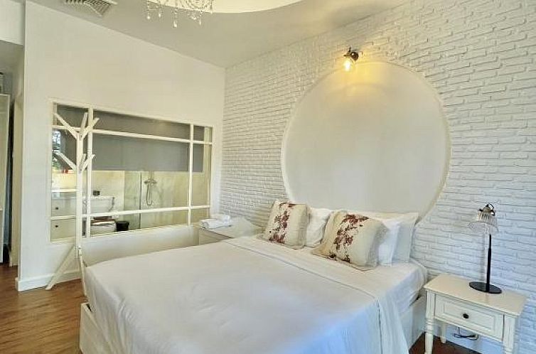 Green Gallery Beach Boutique Hotel