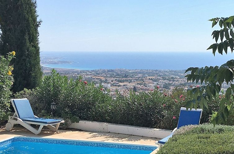 Vakantiehuis "Iptamena" mit Blick auf das Wasser