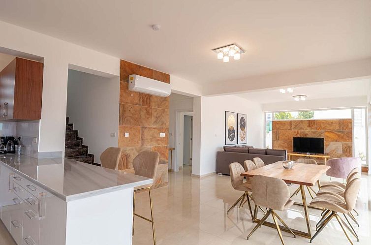 Vakantiehuis Coral Elite Residence mit Pool und Whirlpool