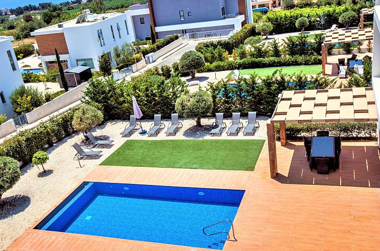 Vakantiehuis Luxuriöse Villa mit privatem Pool und Whirlpoo