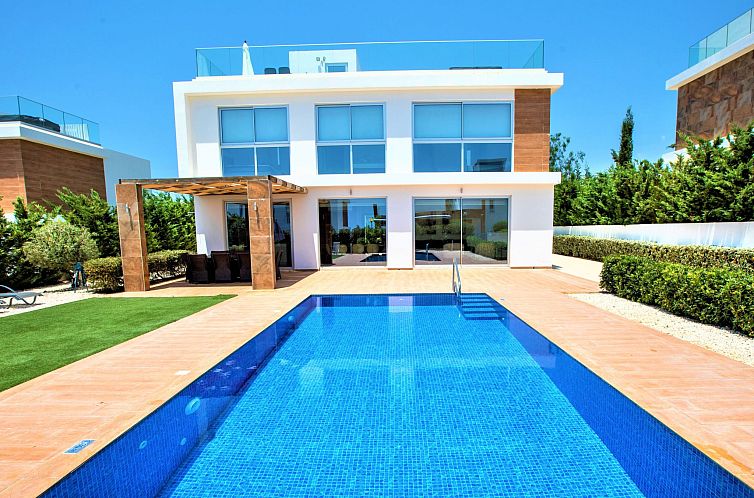 Vakantiehuis Luxuriöse Villa mit privatem Pool und Whirlpoo