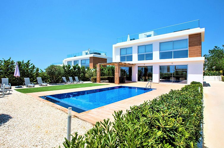 Vakantiehuis Luxuriöse Villa mit privatem Pool und Whirlpoo