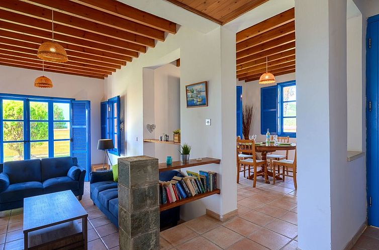 Vakantiehuis Schönes Ferienhaus mit Balkon in Polis Chrysoc