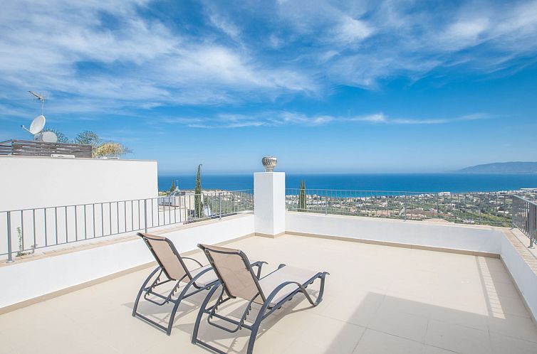 Vakantiehuis Villa mit Panoramablick auf das Meer von Latchi