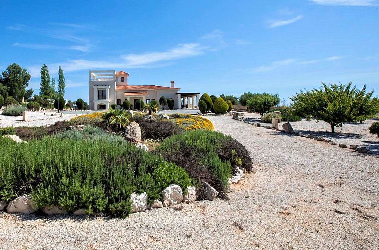 Vakantiehuis Villa mit Blick auf die Berge und Whirlpool